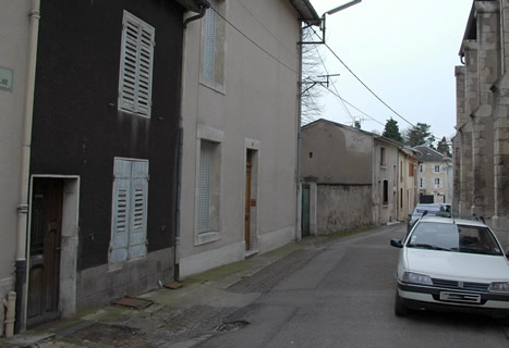 Rue de l'Eglise en 2009 (photographie couleur : Jean-Luc Gouret)